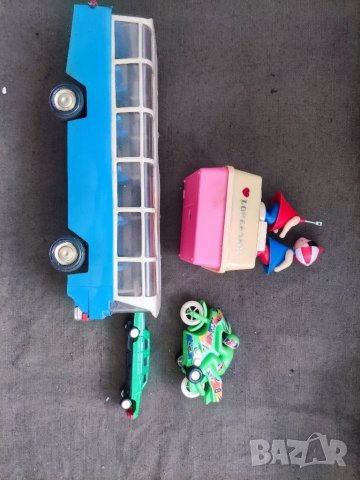 Продавам стари детски играчки, снимка 1 - Коли, камиони, мотори, писти - 37182818