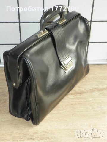 Старинна 60-те или 70-те "Докторска" чанта от изкуствена кожа, снимка 2 - Чанти - 36884974
