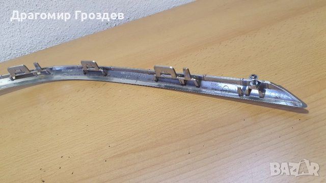 Лява лайстна за решетка в предна броня за Toyota Yaris / Тойота Ярис (2014-2017), снимка 11 - Части - 52532709