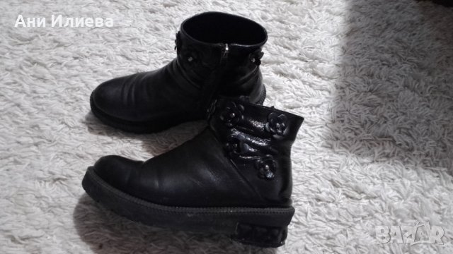 Черни дамски боти естествена кожа и лак с цветенца, снимка 5 - Дамски боти - 39363758