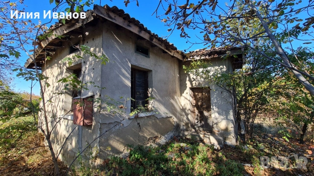 Продава КЪЩА с двор, снимка 3 - Къщи - 52005277