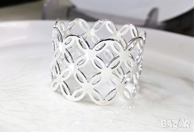 Пръстени за салфетки цвят сребро , снимка 2 - Аксесоари за кухня - 35613037