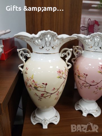 Порцеланови вази в три цвята, снимка 4 - Вази - 38709181