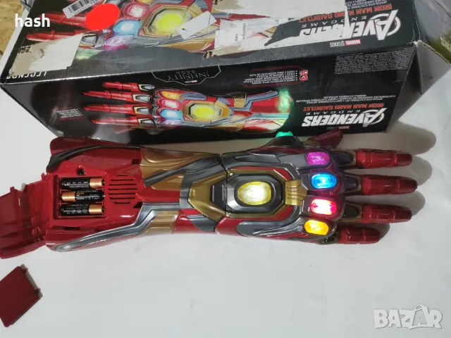 Avengers Marvel Legends Series Iron Man Nano Gauntlet Артикулиран електронен юмрук със светлини, снимка 16 - Други - 48440014