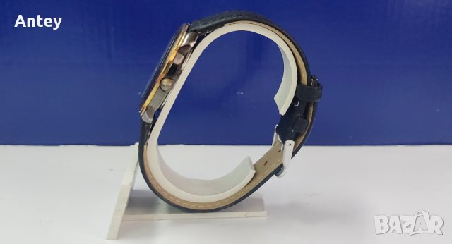 Много запазен оригинален BENETTON BY BULOVA, снимка 3 - Мъжки - 38184675