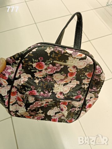 раничка, снимка 2 - Раници - 43975850