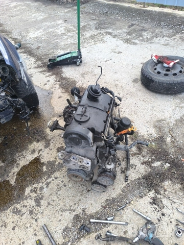 Двигател 1.9 помпа дюза 116кс на Части 