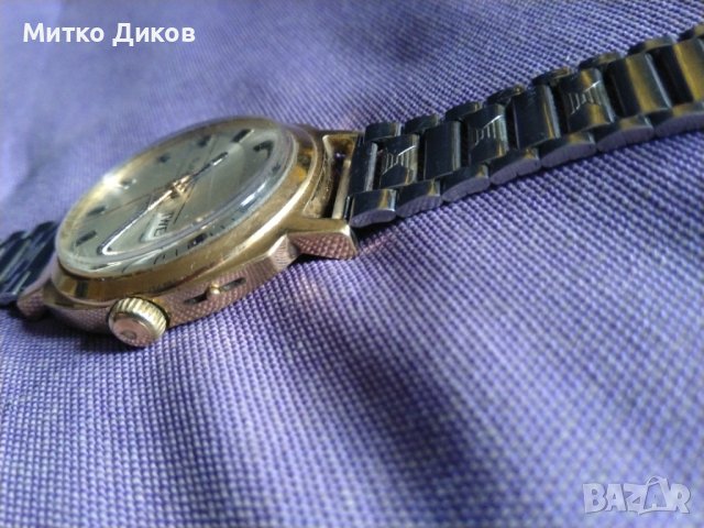 Часовник Slava Слава СССР златно покритие 10 Au 25 jewels камъка датник от соца автоматичен работи, снимка 8 - Мъжки - 39921060