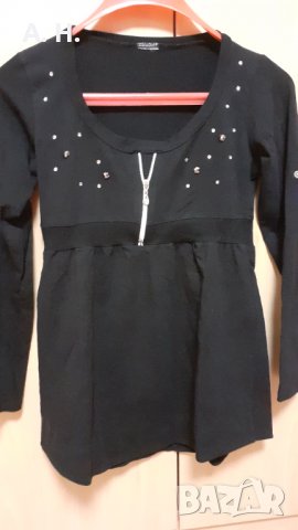 Дамска черна туника / блуза с камъчета, снимка 1 - Туники - 22060509