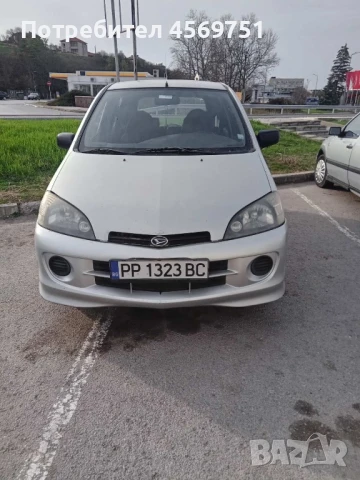 Кола Daihatsu YRV