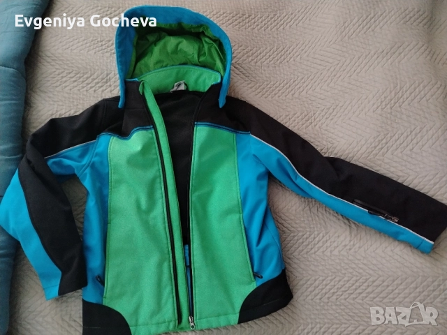 детско непромокаемо яке 8-9 год, 146-152 см, снимка 2 - Детски якета и елеци - 52263668