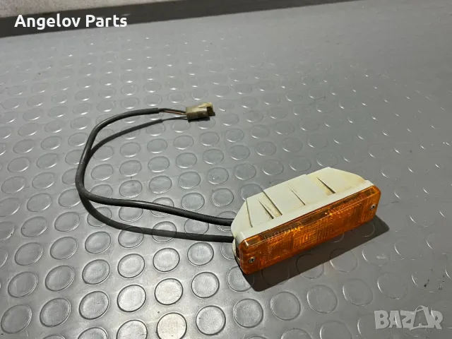 Мигача в бронята за VW Golf 2 (тясната броня)