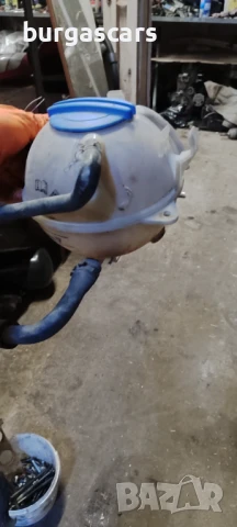 Разширителен съд Vw Touran 1.9 TDI - 40лв, снимка 2 - Части - 51353834