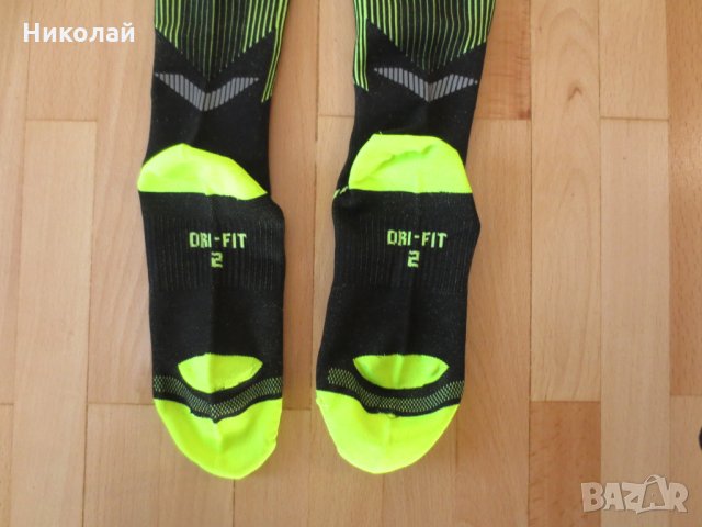 nike elite hyper lightweight compression socks black volt , снимка 9 - Дамски чорапи - 32541186