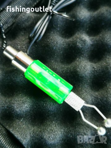 Светещи обтегачи 4бр в твърд калъф, снимка 3 - Такъми - 43485593