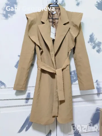 Ново палто/тренч размер S