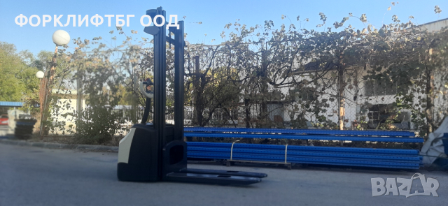 Стакер Crown WF3000 , снимка 3 - Индустриална техника - 44874491