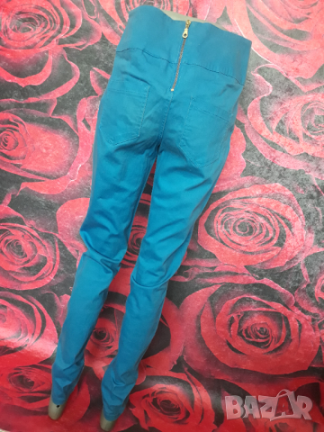 Ярко сини панталони тип дънки с висока талия Л, снимка 2 - Дънки - 36559110