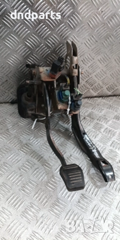 Конзола педали Ford Fiesta 2004г.	