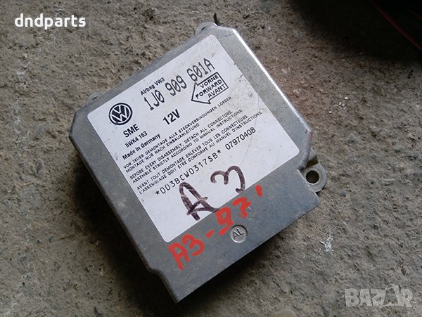 AIRBAG сензор за Audi A3, 1998г., снимка 1 - Части - 39071213