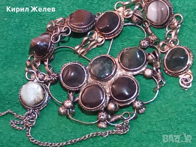СТАРА СКЪПОЦЕННА ЕТНО СТИЛ ОРИЕНТАЛСКА ПОСРЕБРЕНА ОГЪРЛИЦА НАТУРАЛНИ КАМЪНИ НЕФРИТ АХАТ ЯСПИС 70881 , снимка 2 - Антикварни и старинни предмети - 37395584