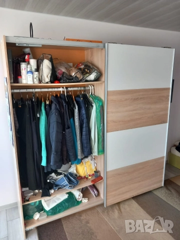 Гардероб с плъзгащи врати, снимка 3 - Гардероби - 52952482
