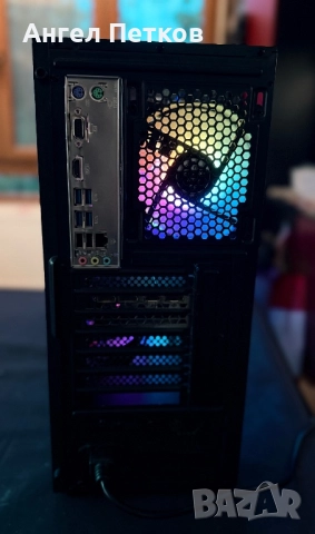 Геймърски компютър и монитор , снимка 4 - Геймърски - 51882736