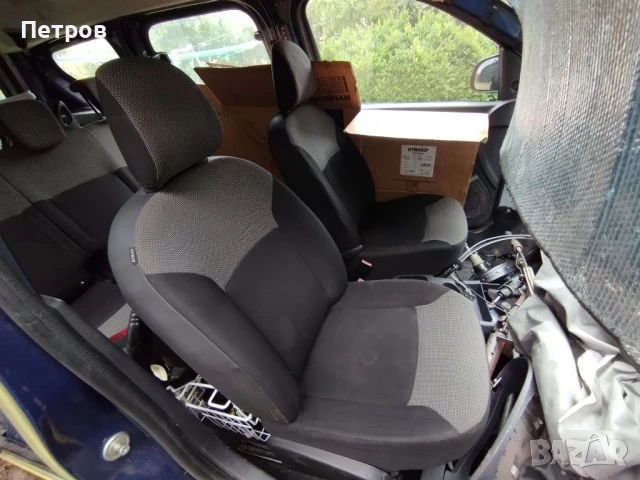 Продавам седалки комплект за Дачия докер.