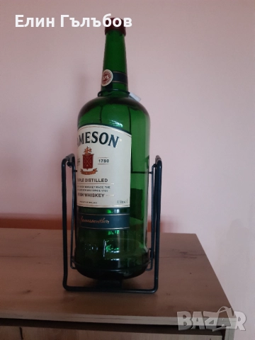 Бутилка (галон) от уиски JAMESON 4.5 литра със стойка (люлка), снимка 6 - Други - 52375399