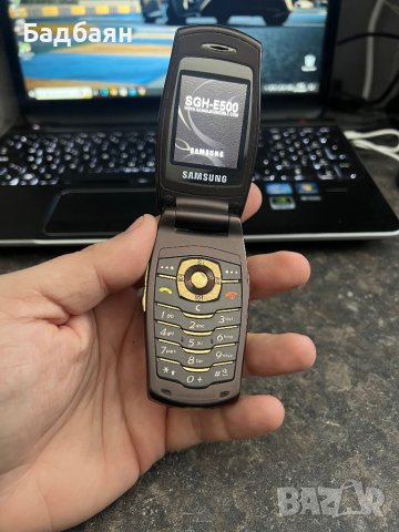 Телефон Samsung с капаче , снимка 1 - Samsung - 43096566