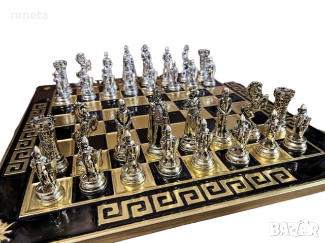 Шах Камелот, Метална дъска , Метални фигури, Черно/Златно ,45х45 см, снимка 2 - Шах и табла - 40002011
