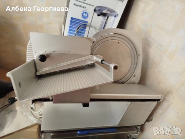 Професионална колбасорезачка GRAEF -300 W- 250 mm, снимка 9 - Обзавеждане на кухня - 51006155