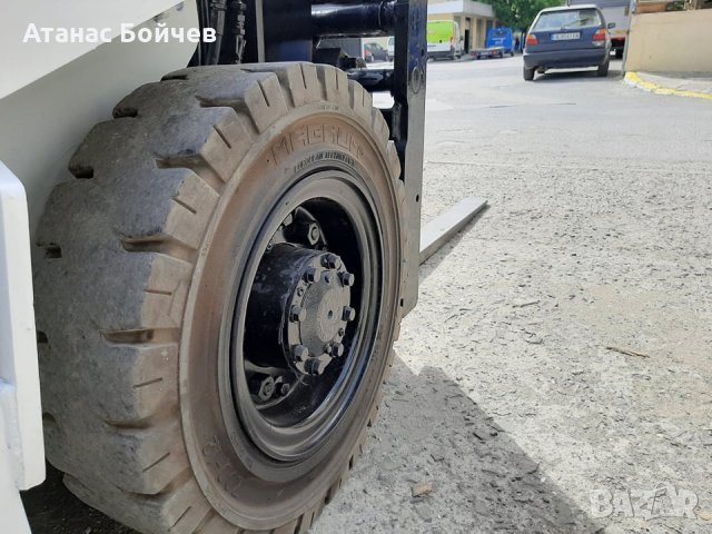 Газокар нисан 2500 кг. 2015г. моточасове 4495, снимка 3 - Други машини и части - 28859374