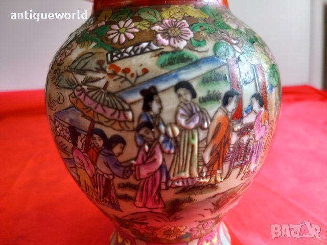 Стара Китайска Поцеланова Урна , Ваза, Маркирана, снимка 2 - Антикварни и старинни предмети - 43756692