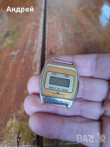 Стар електронен часовник Tempic, снимка 2 - Други ценни предмети - 53403972