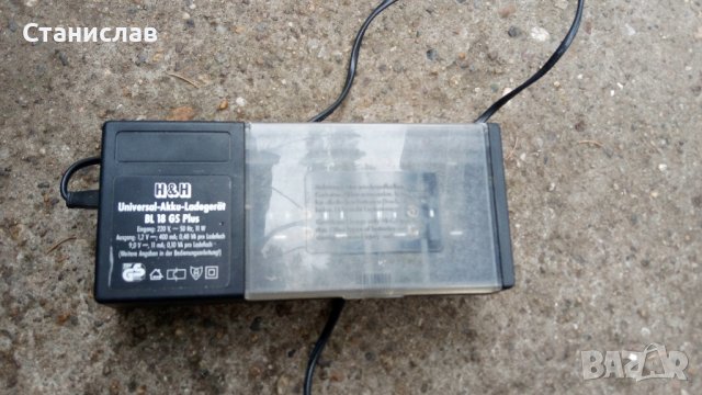 Зарядно за батерии, снимка 1 - Друга електроника - 40722100