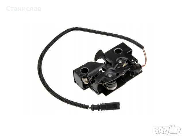 Skoda Octavia 3 Машинка за заключване на преден капак , снимка 2 - Части - 50384689