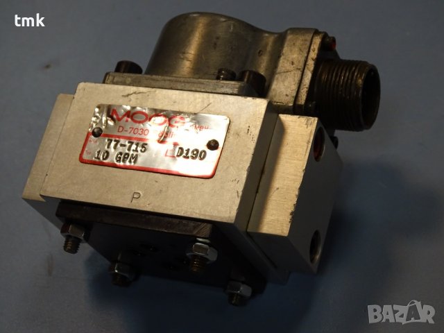 Серво клапан MOOG 10 GPM flow control servo valve 2-stage 210Bar, снимка 6 - Резервни части за машини - 37998790