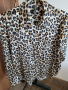 Дамска сатенена риза в анималистичен принт размер S, снимка 1 - Ризи - 44855939