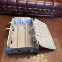 Нов куфар марка American Tourister/ Samsonite ръчен багаж, снимка 3 - Куфари - 43229596
