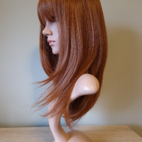 Светло кафява  перука с бретон средна дължина, снимка 1 - Аксесоари за коса - 44667955