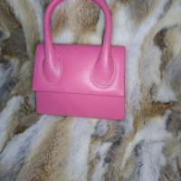 Розова чанта , снимка 2 - Чанти - 38926338