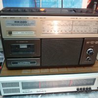 Grundig RR220 International, снимка 1 - Радиокасетофони, транзистори - 37413733