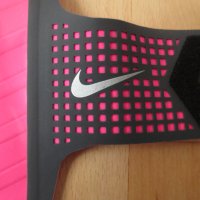 Nike Ultra-Light Running Armband , снимка 6 - Чанти - 32540592