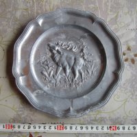 Уникална ловна калаена чиния  за стена елен , снимка 1 - Антикварни и старинни предмети - 26993938