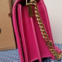 Pinko Дамска чанта от естествена кожа, снимка 2 - Чанти - 43416025