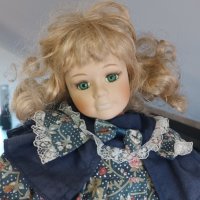 порцеланова кукла -35лв, снимка 1 - Колекции - 43543035
