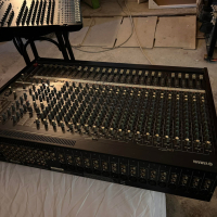 Yamaha mixing console mg24/14fx , снимка 3 - Ресийвъри, усилватели, смесителни пултове - 41416697
