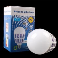 💡 LED крушка против комари с адаптор за стена, снимка 1 - Други - 42978788