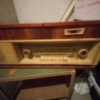 Продавам рядък радиограмофон, снимка 8 - Антикварни и старинни предмети - 43824236